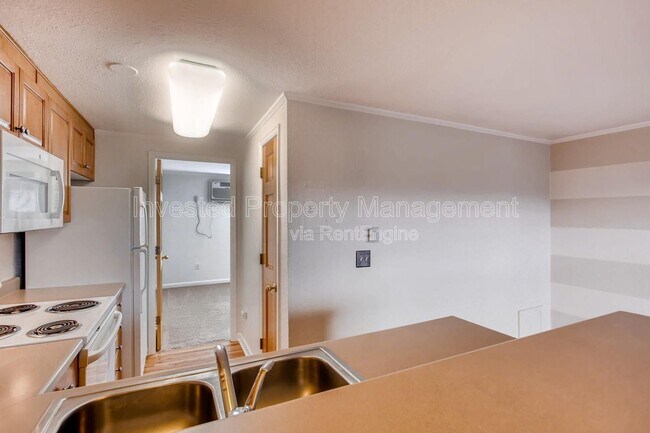 Building Photo - 336 N Grant St