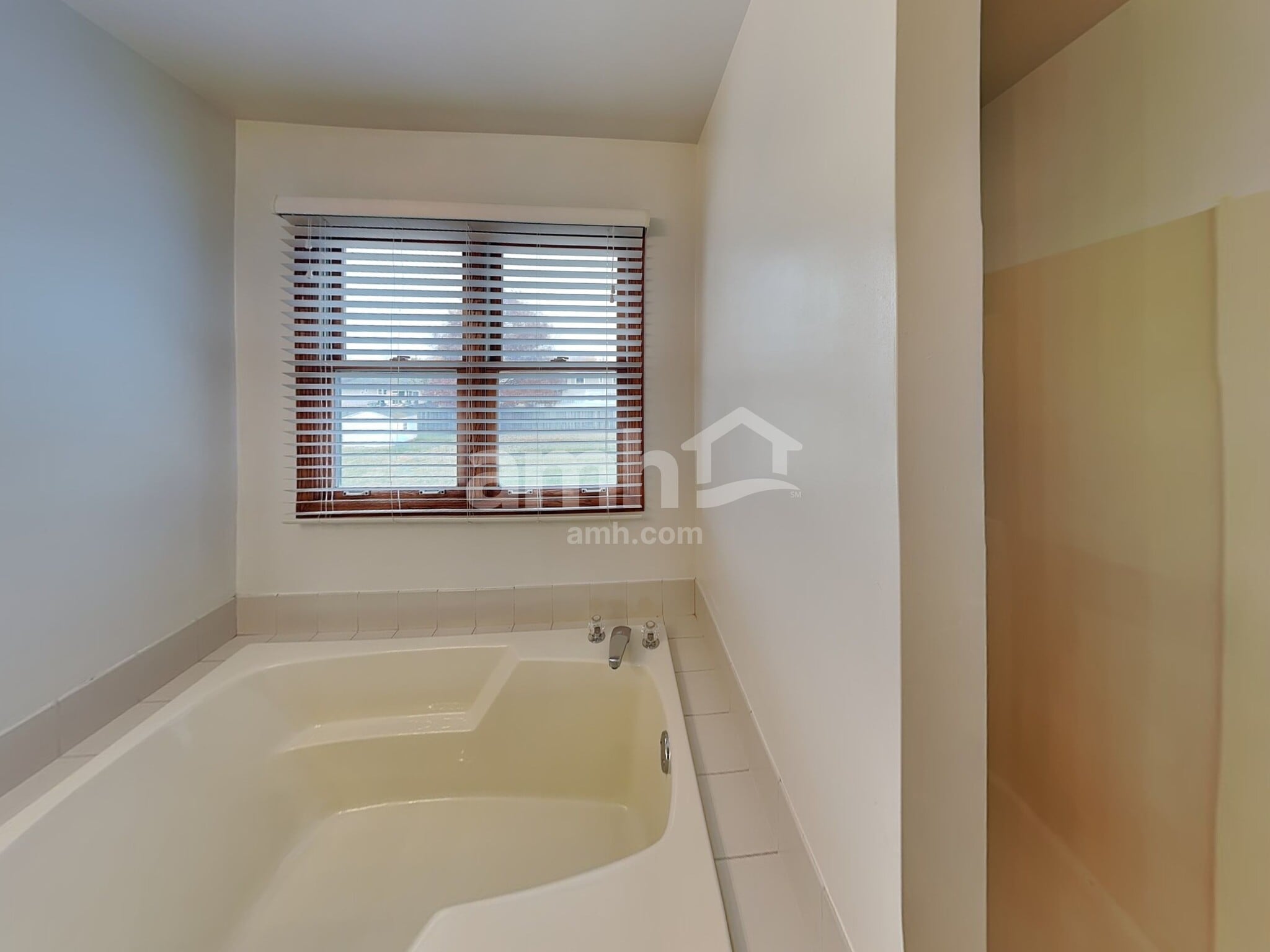 Building Photo - 1113 Geneva St