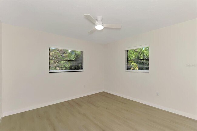 Building Photo - 2340 Palmetto St