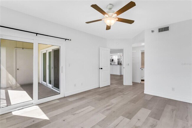 Building Photo - 1000 S Harbour Island Blvd