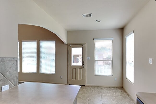 Building Photo - 2313 Jefferson Crossing Dr