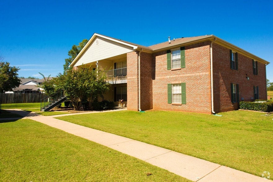 Primary Photo - Hunter Pointe Apartments