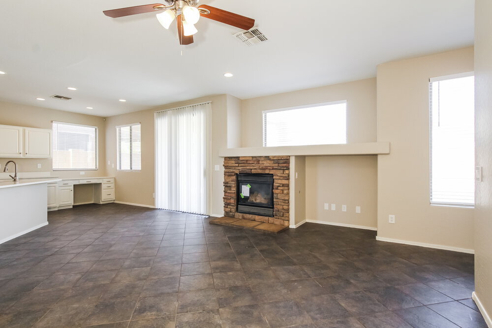 Building Photo - 12742 W Charter Oak Rd