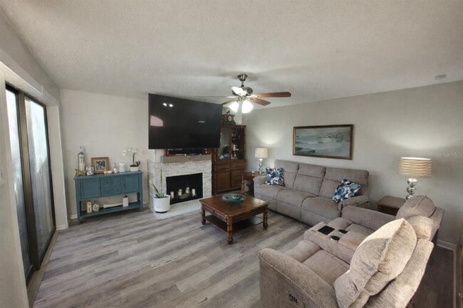 Building Photo - 14521 Catalina Cir