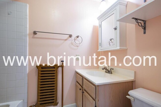 Building Photo - 234 E 100 S