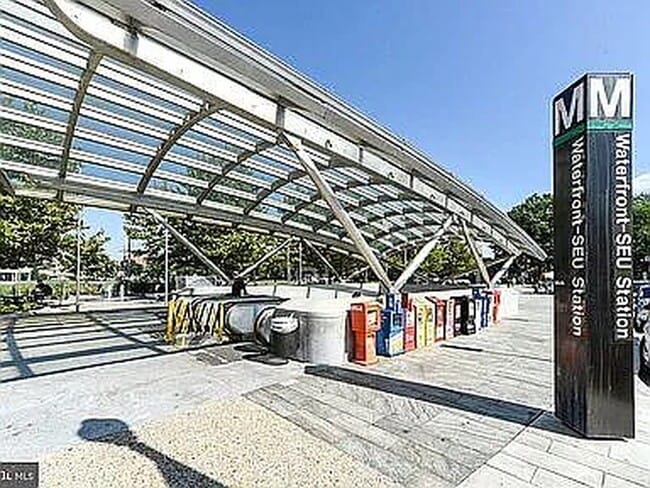 Building Photo - 1101 3rd St SW