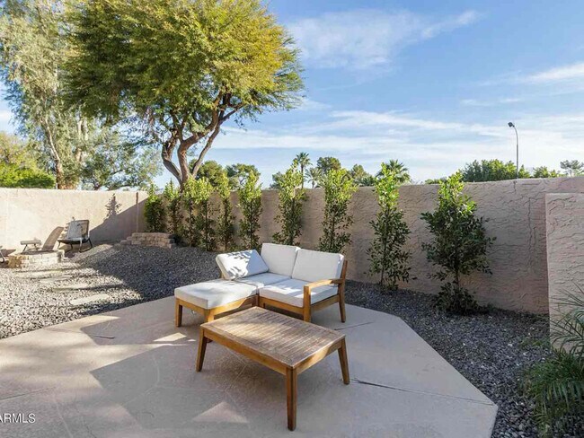 Building Photo - 6583 N 79th Pl