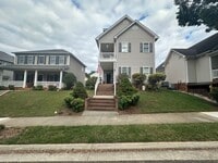 Building Photo - 3 Bedroom House in Wyndhurst