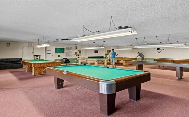Building Photo - 5925 Terrace Park Dr N