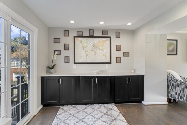 Building Photo - 3100 Franklin St