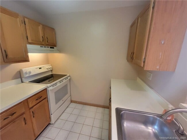 Building Photo - 52 Willow Springs