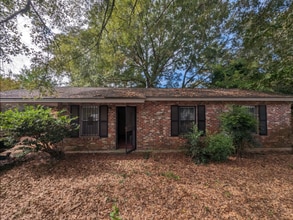 Building Photo - 225 Park Manor Dr