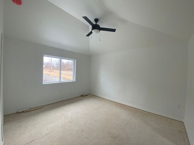 Building Photo - $2,200 | 3 Bedroom, 2.5 Bathroom Townhome | Pet Friendly* | Available for August 1st, 2026 move in!