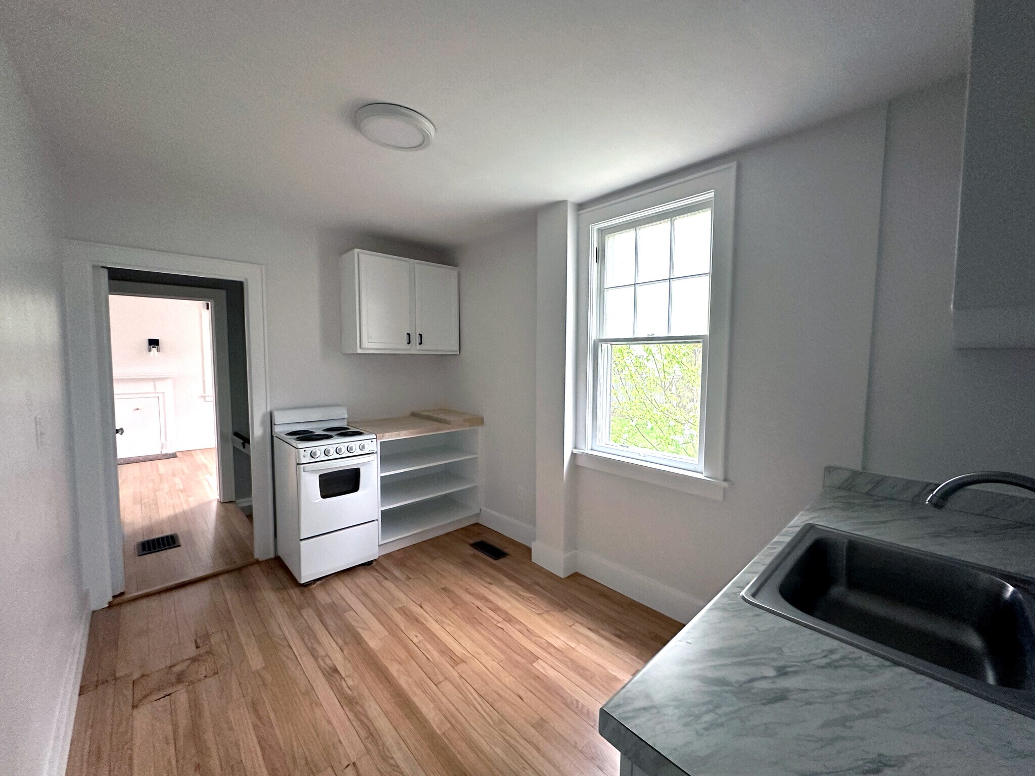 Building Photo - 111 Amity St