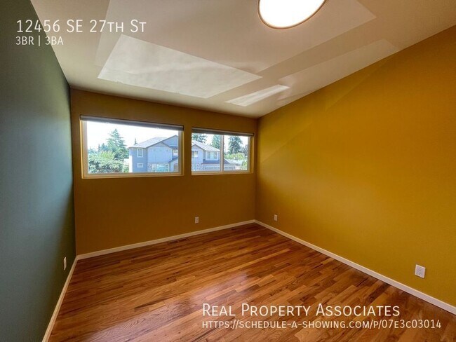 Building Photo - 12456 SE 27th St