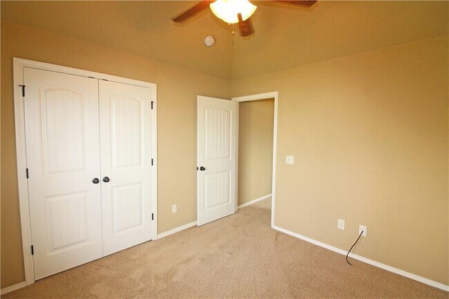 Building Photo - 3001 SW Woodruff St