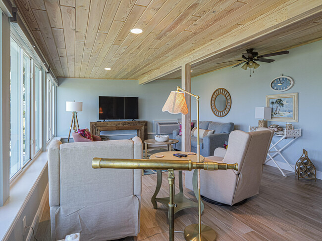 Building Photo - 13630 N Indian River Dr