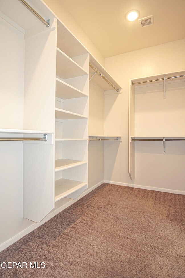 Building Photo - 12993 Tryne Way