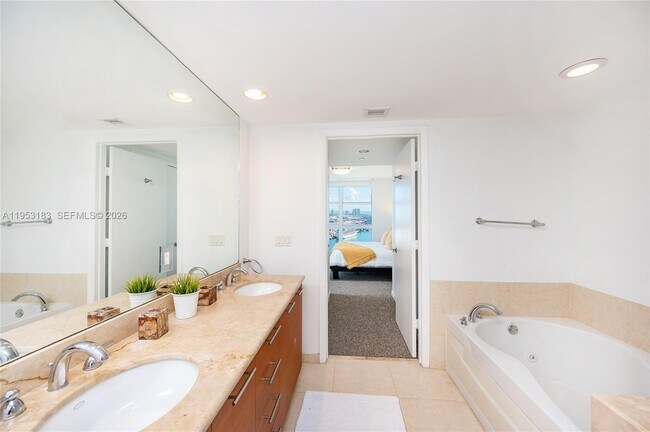 Building Photo - 50 Biscayne Blvd