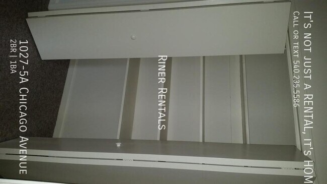 Building Photo - 1027-5A Chicago Ave