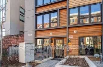 Building Photo - 1460 Belmont St NW