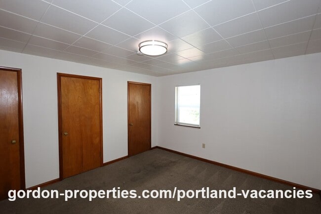 Building Photo - 2803 NE Hoyt St