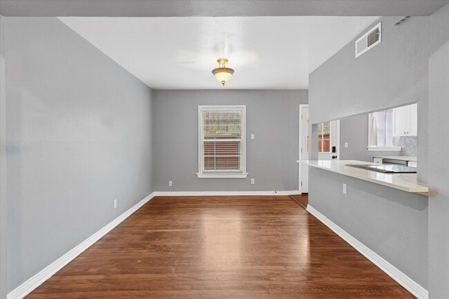 Building Photo - 6341 Bordeaux Ave