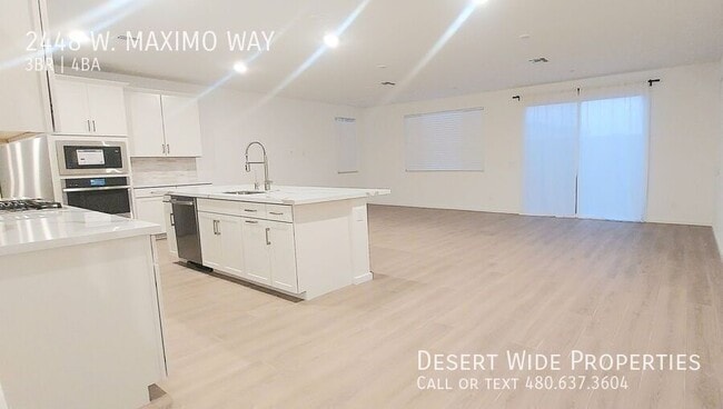 Building Photo - 2448 W Maximo Wy