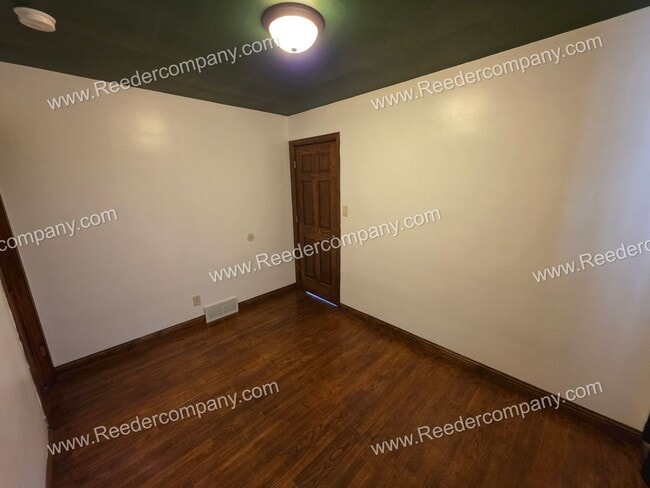 Building Photo - Spacious 3 bedroom 1 bathroom home in Hammond