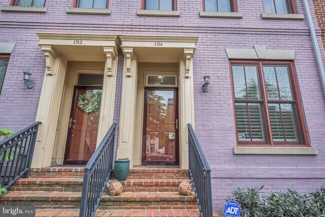Building Photo - 1314 Duke St