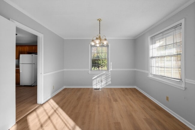 Building Photo - 4012 Oxbow Dr