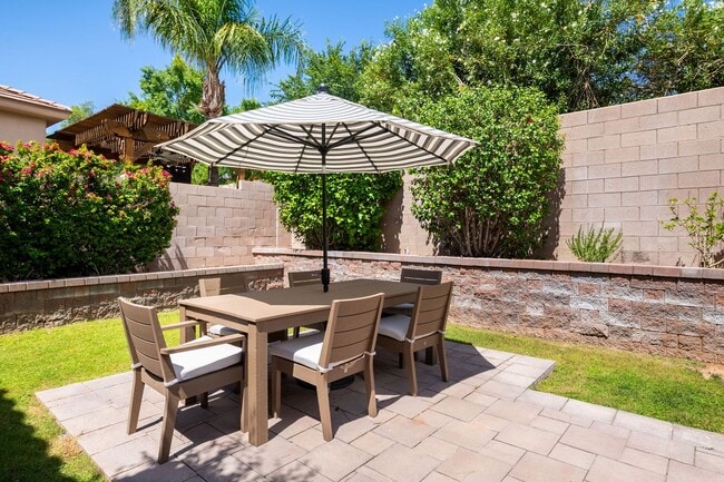 Building Photo - Stunning UPGRADED Furnished Home in Chandler!!!