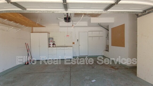 Building Photo - 1138 Calle Dulce