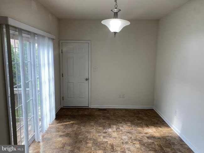 Building Photo - 1113 S Olmsted Pkwy