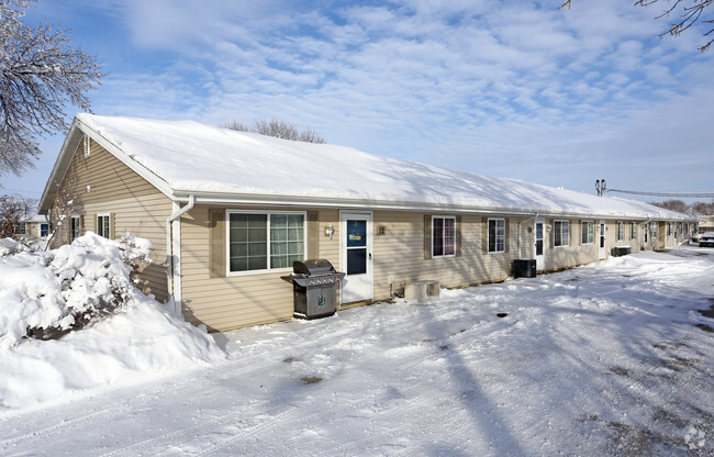 Primary Photo - Linden Residence