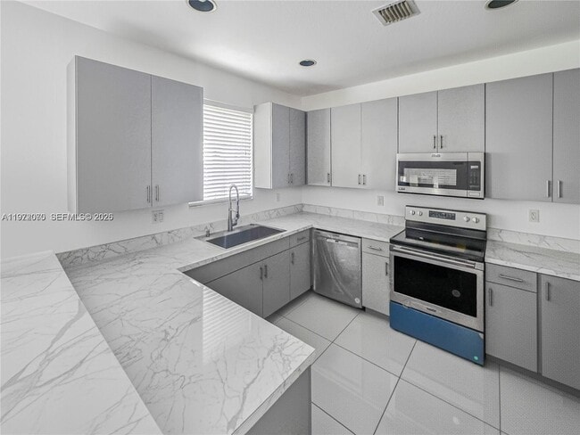 Building Photo - 15843 SW 139th St