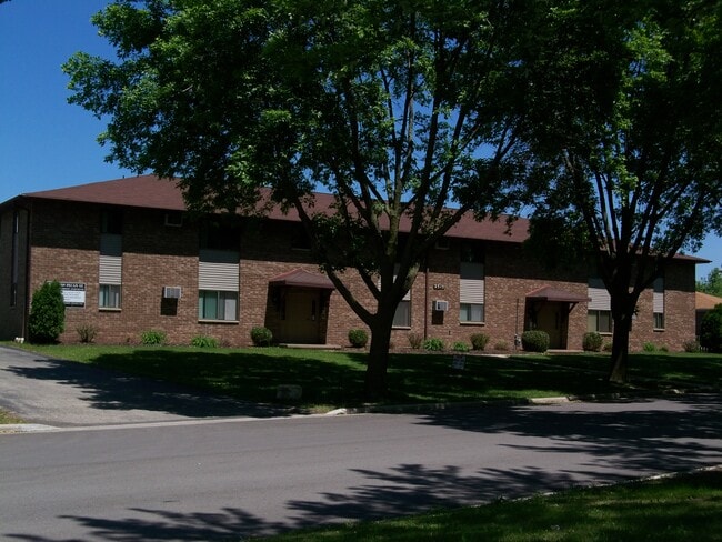 Building Photo - Pecan Place 2 Apartments