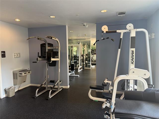 Building Photo - 3225 Turtle Creek Blvd Blvd