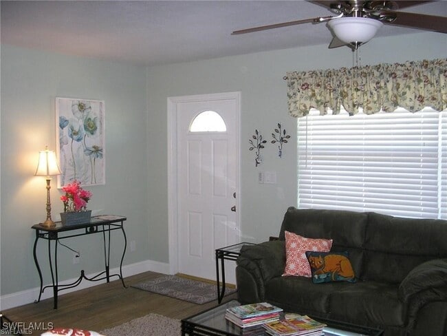 Primary Photo - 3432 Sacramento Way