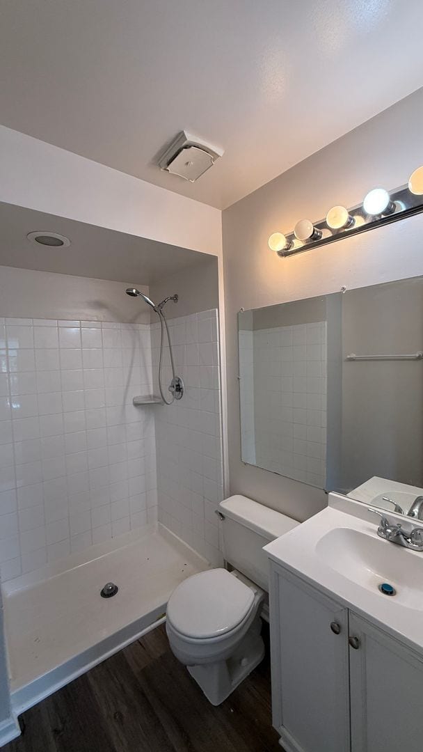 Building Photo - Lake Ridge Townhouse