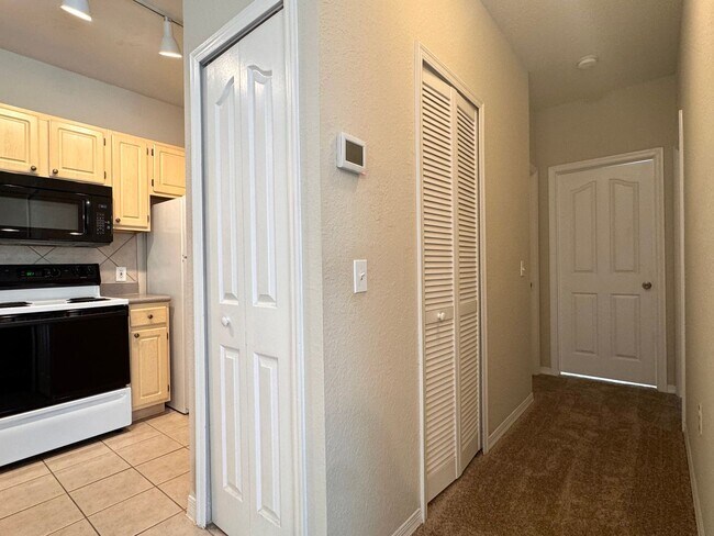 Building Photo - 2BR/1BA Second Floor Condo in Visconti Mai...