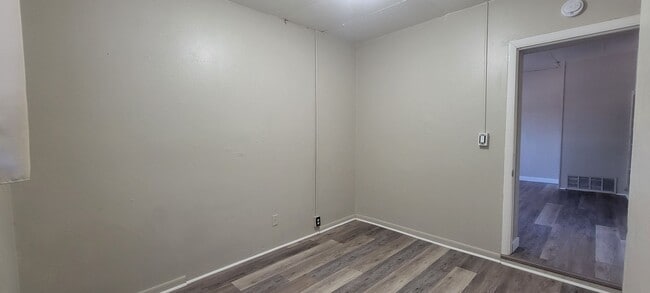 Building Photo - 627 North St