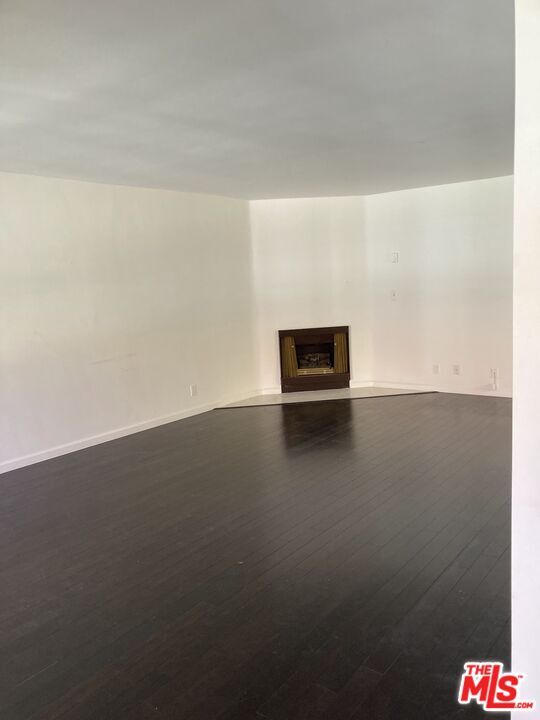 Building Photo - 1033 6th St