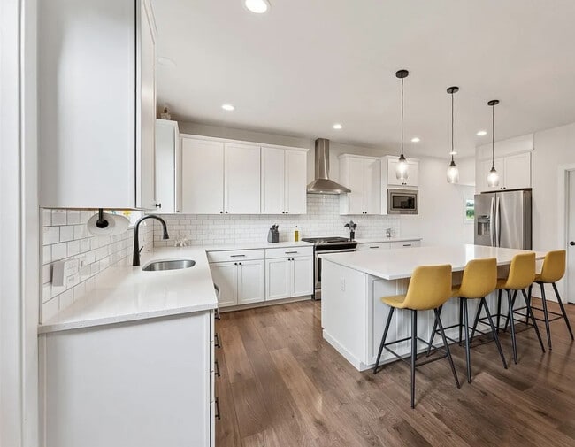 Building Photo - 14717 73rd St E