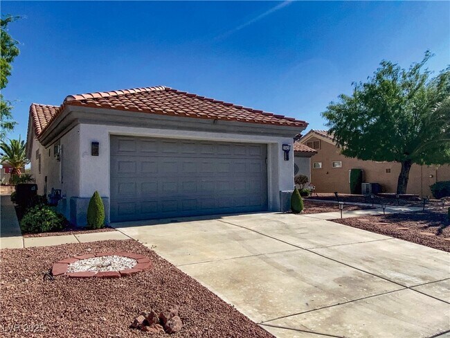 Primary Photo - 10420 Villa Ridge Dr