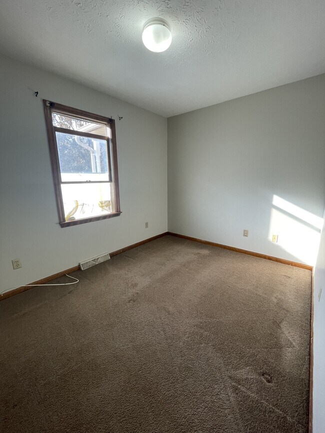 Building Photo - 132 Bellmont Dr