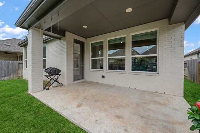Building Photo - 15727 Autumn Sun Court
