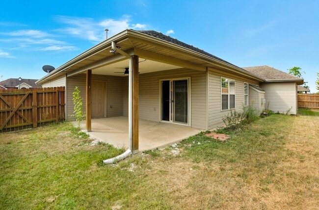 Building Photo - 4809 Bullhead Ln