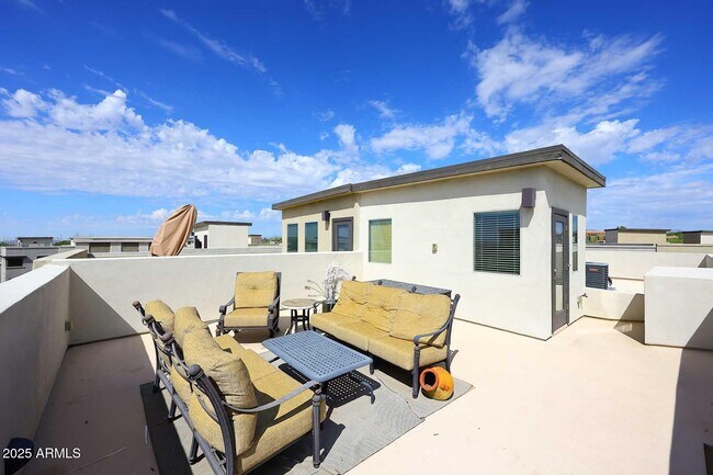 Building Photo - 7338 E Casitas Del Rio Dr