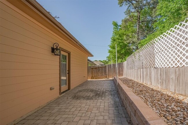 Building Photo - 25134 Alina Ln